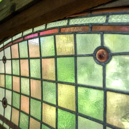Guerneville Cottage! Redwoods! Hot Tub! Fire Table! Fast Wifi!! Serenity Defined!